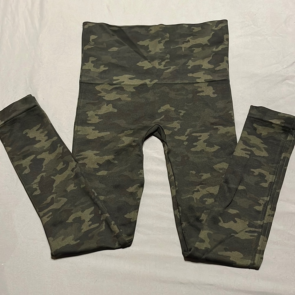Spanx Camo leggings